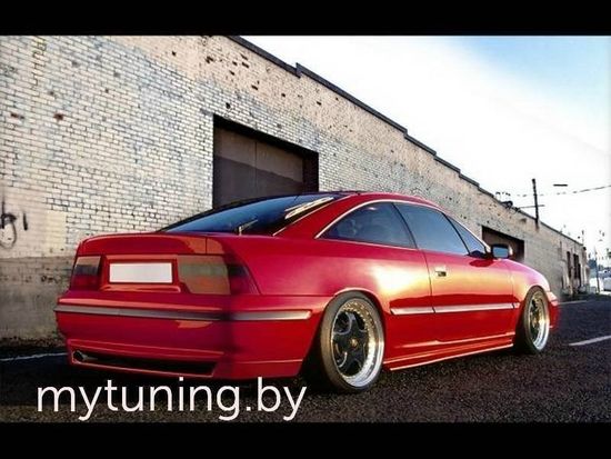 Накладка заднего бампера Opel Calibra