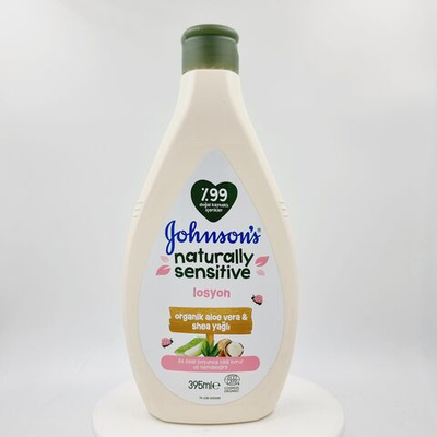 Johnsons Лосьон Naturally Sensitive для детей и взрослых с маслом ши и алоэ вера, без отдушки, 395 мл (Италия)