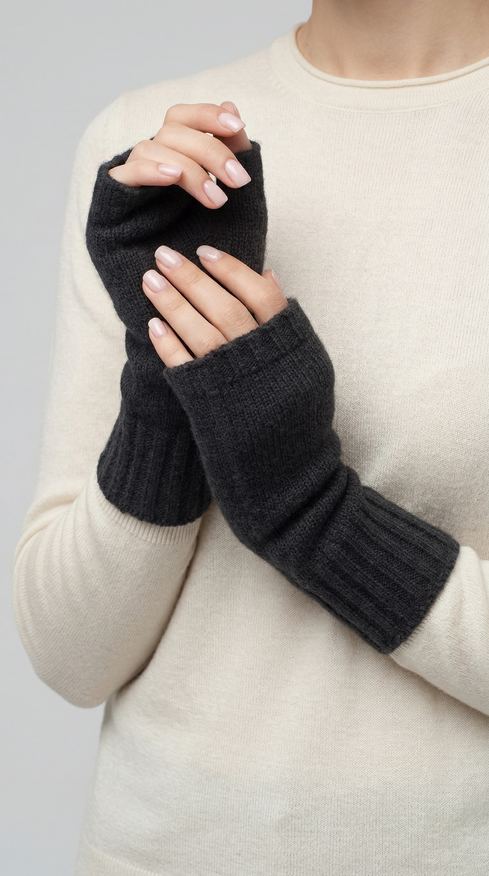 Митенки женские М813-24 графит