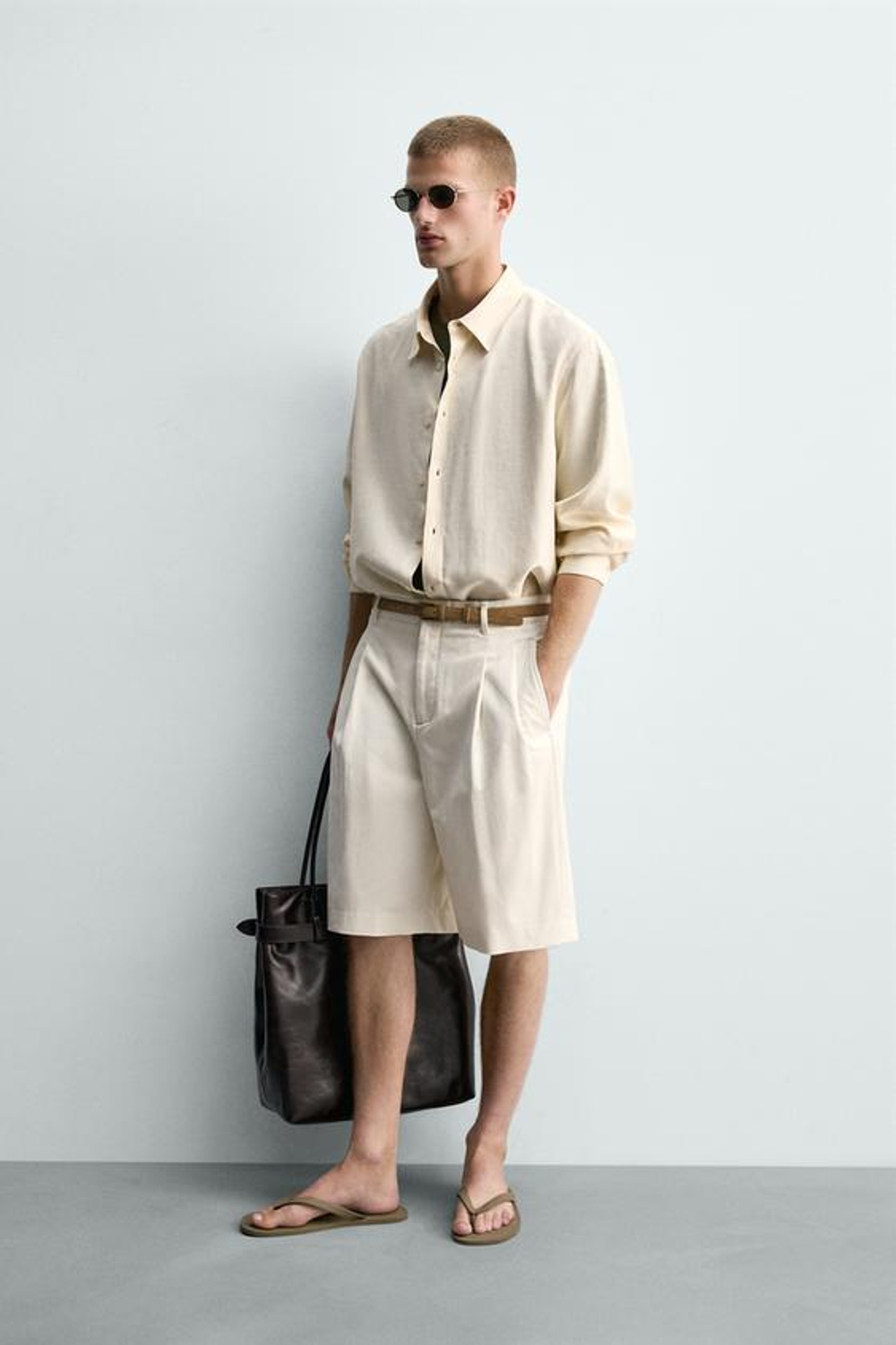 ZARA ШОРТЫ WIDE FIT С ЗАЩИПАМИ, ЖЕЛТОВАТО-БЕЛЫЙ