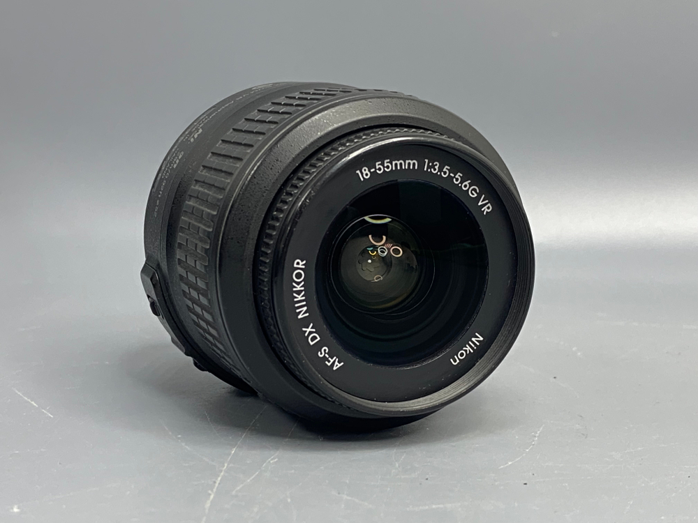 Nikon D3100 kit 18-55mm 86.500 кадров