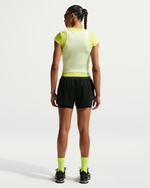 Nike Flow Женские сетчатые шорты для бега Dri-FIT 2 в 1 - NIKE