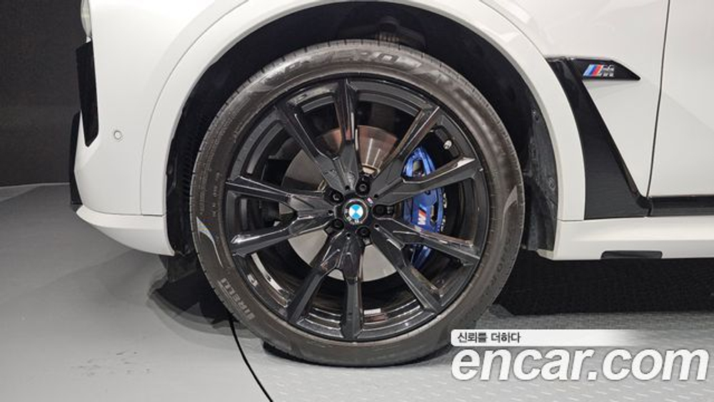BMW X7 M60i xDrive M sport 6STR — 2025