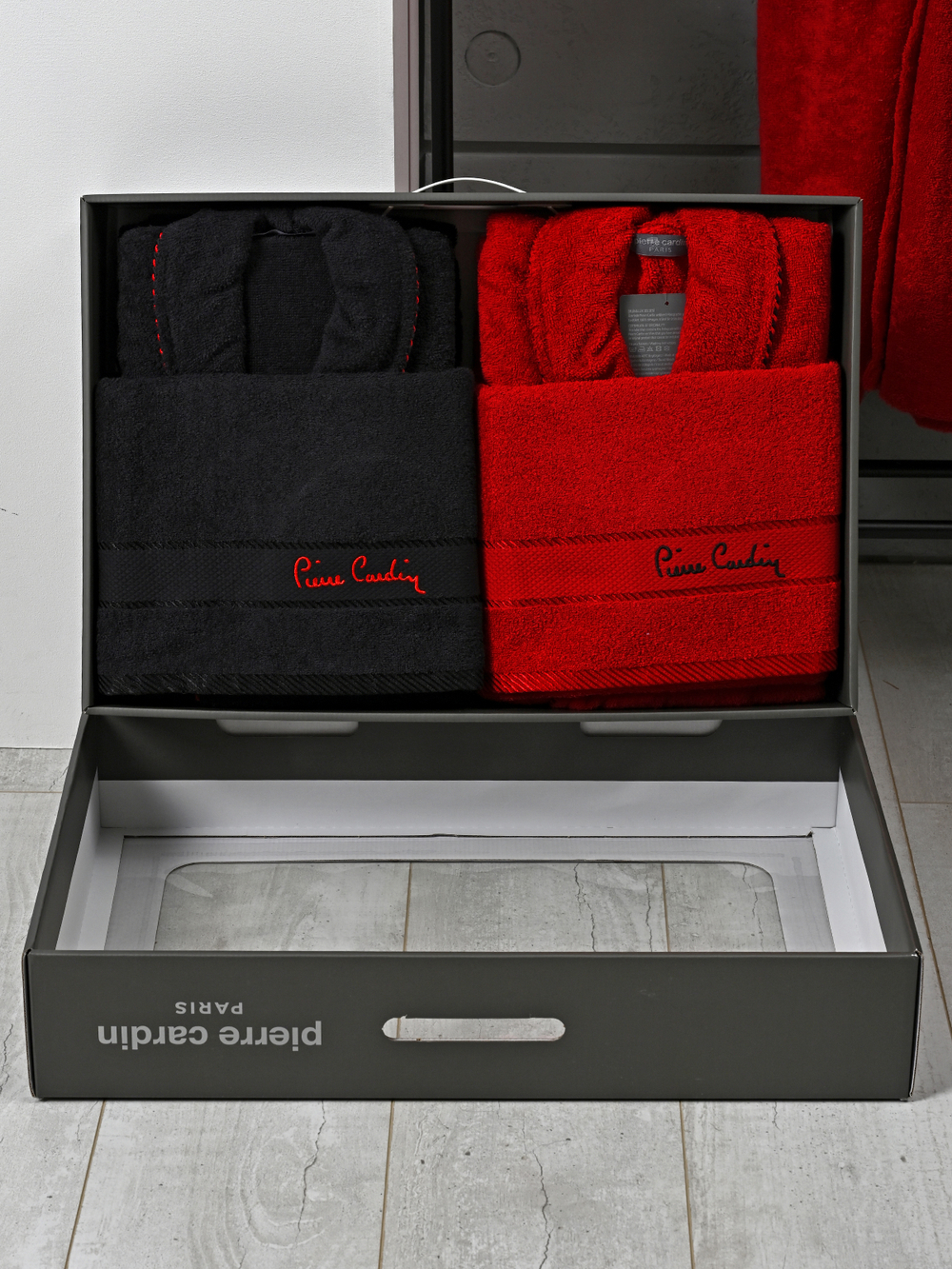 AST00066 PIERRE CARDIN HOME Набор 2 халата 2 полот. для лица 50х90 красный-черный