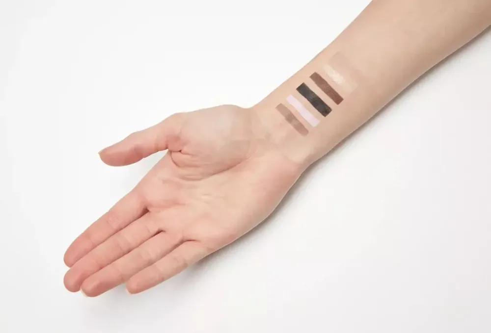 Палетка теней Revolution Colour Play Shadow Palette -  Mindful