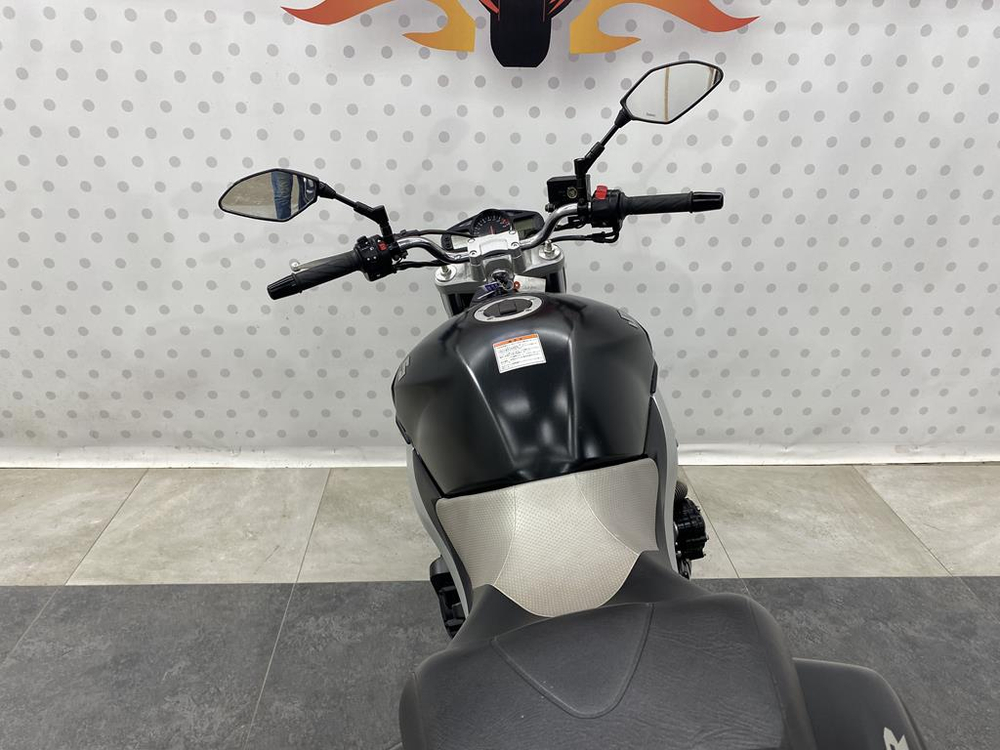 Suzuki GSR400 2006