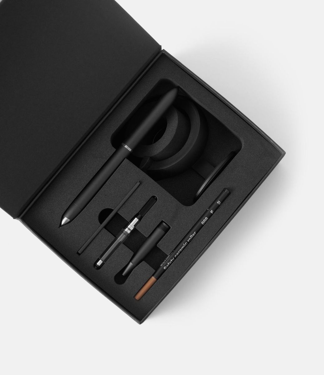 Novium Hoverpen 3.0 All-In Set Deep Black — левитирующая ручка