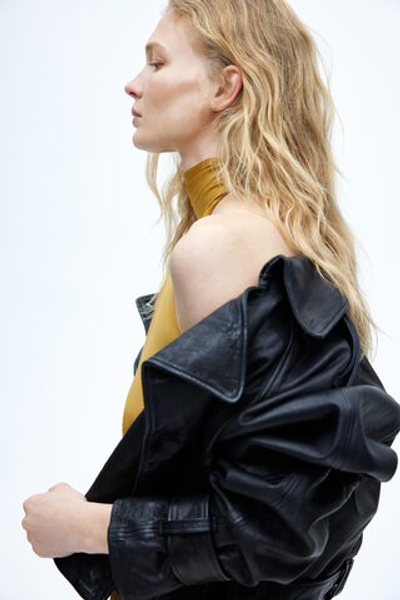 Асимметричный топ-халтер — длинная модель - H&M