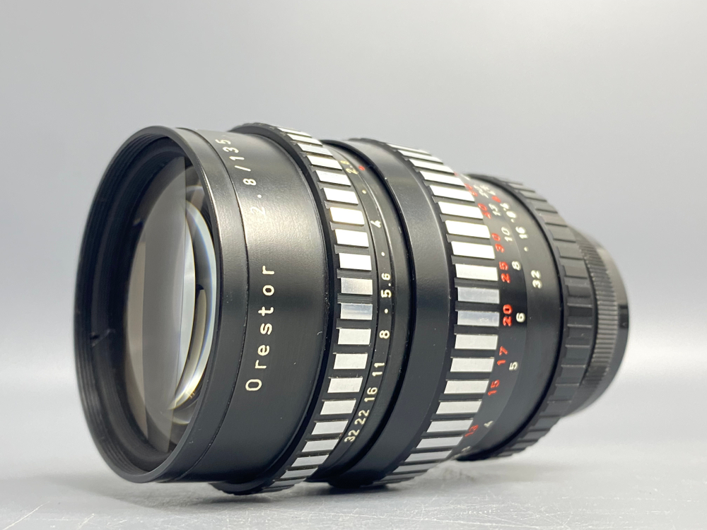 Meyer-Optik Görlitz Orestor 135mm 2.8 М42