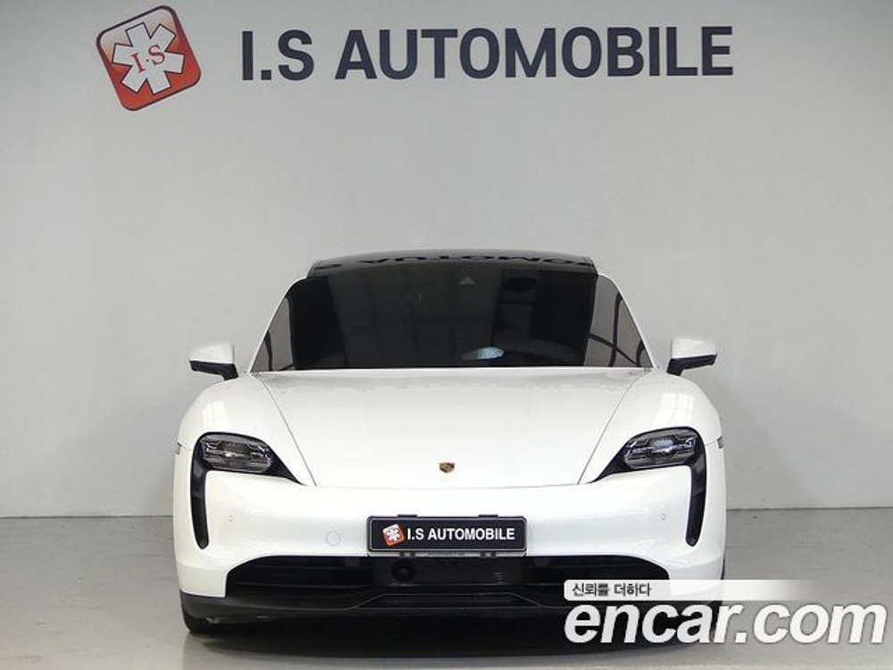 Porsche Taycan 4S — 2024