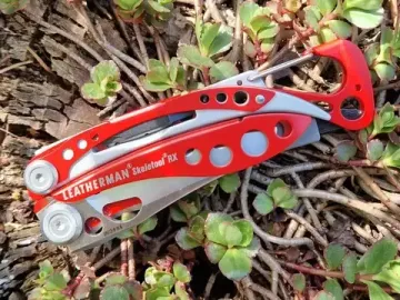 Мультитул-инструмент Leatherman Мод. Skeletool RX RED 7 инструментов