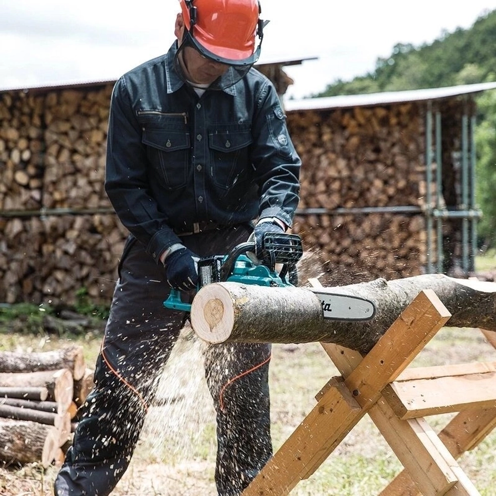 Пила цепная электрическая Makita DUC353Z