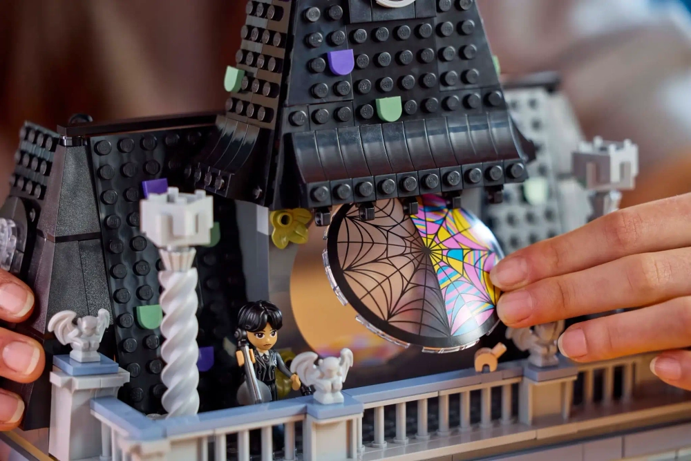 Конструктор LEGO Wednesday 76781 Комната Уэнздей и Энид