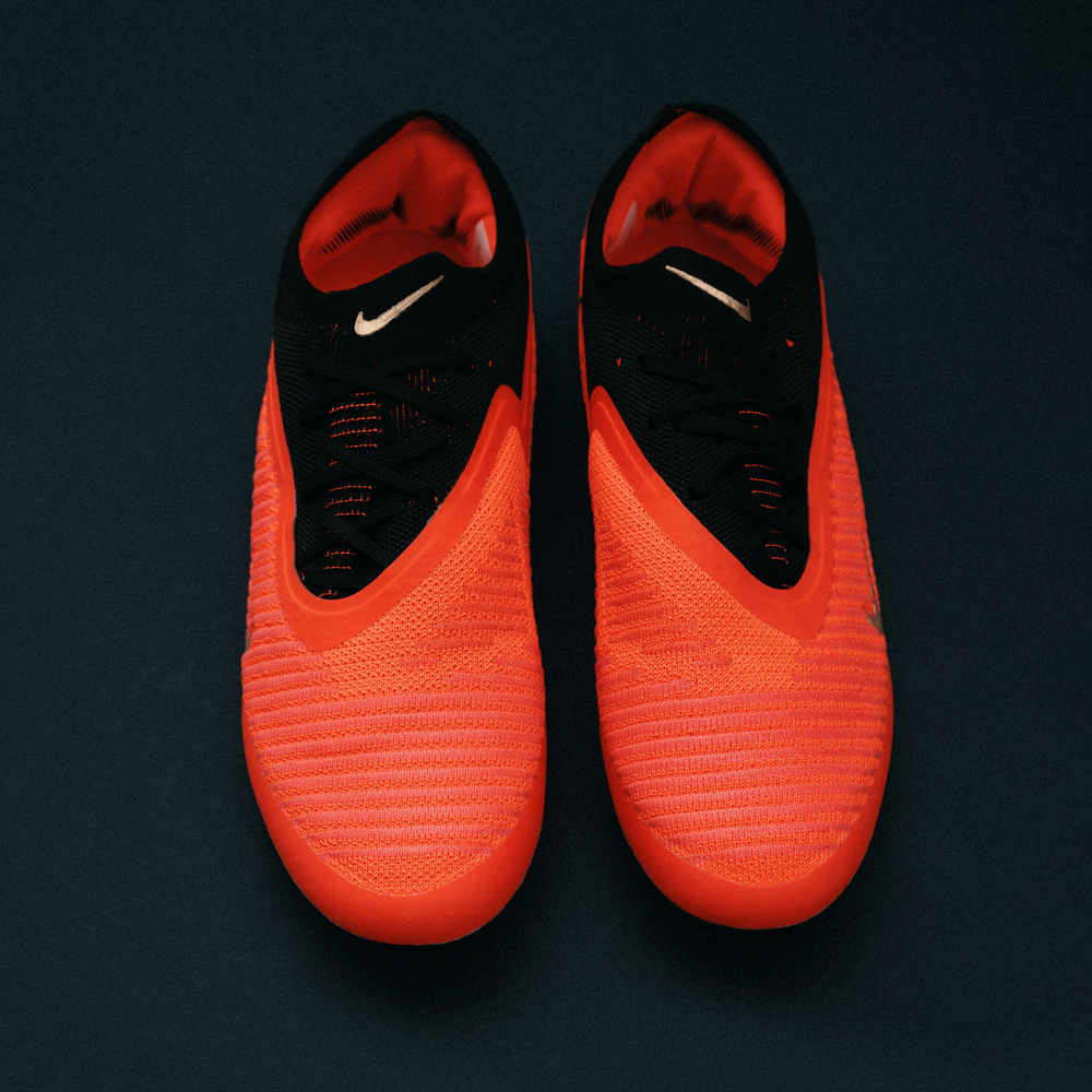 FG / Nike Phantom 6 Low Elite / Black Bright Red