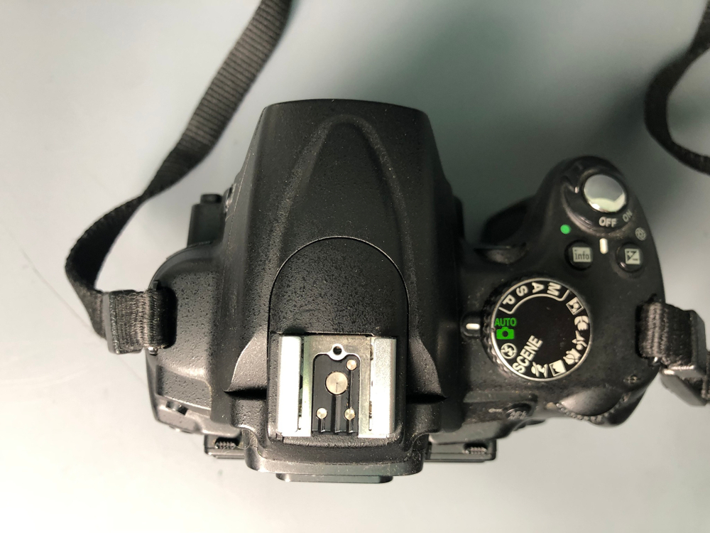 Nikon D5000, 22000 кадров пробега