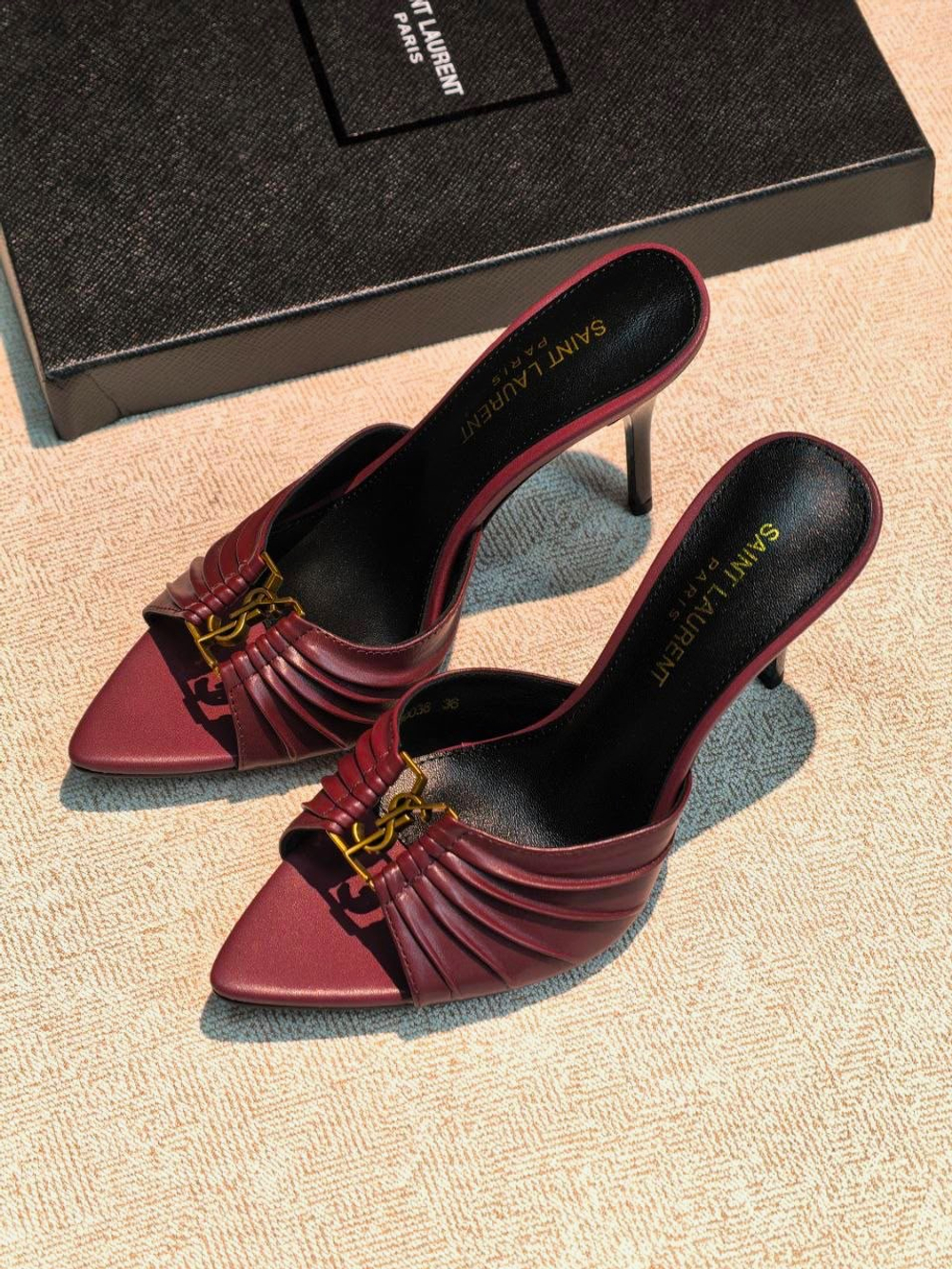Туфли лодочки Yves Saint Laurent