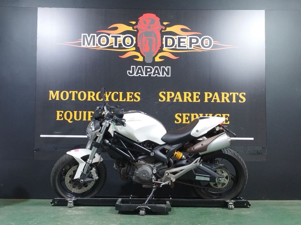 Ducati Monster 696 Plus 2013