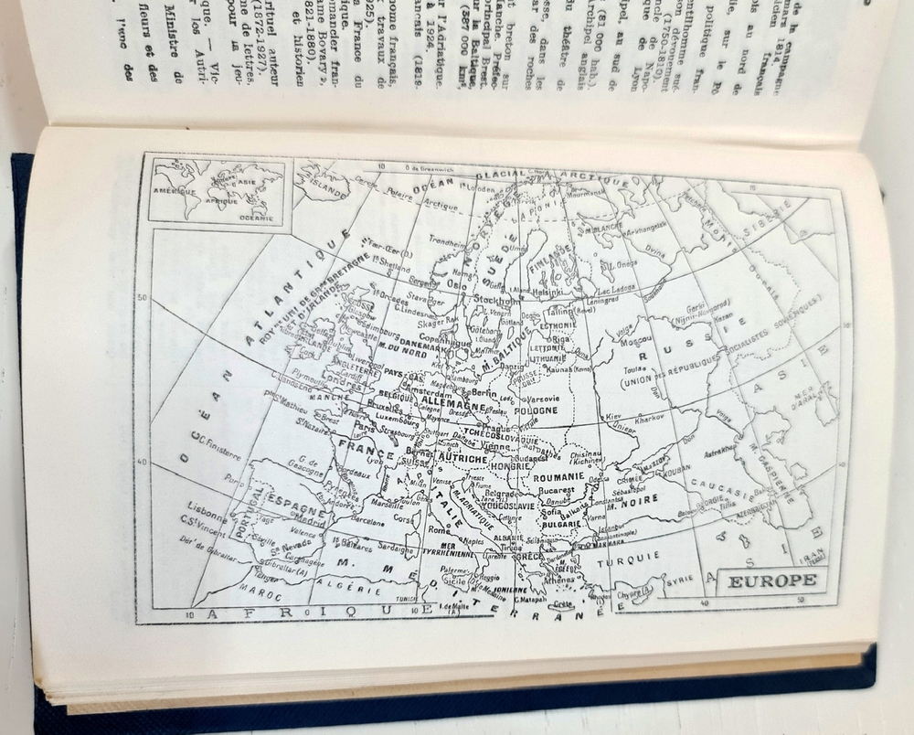 Dictionnaire francais illustre: Lettres ornees de Claudel: Parties grammaticale, historique, geographique (Иллюстрированный французский словарь: витиеватые письма Клоделя: грамматическая, историческая, географическая части), A.Rozoy, Mayer Roger