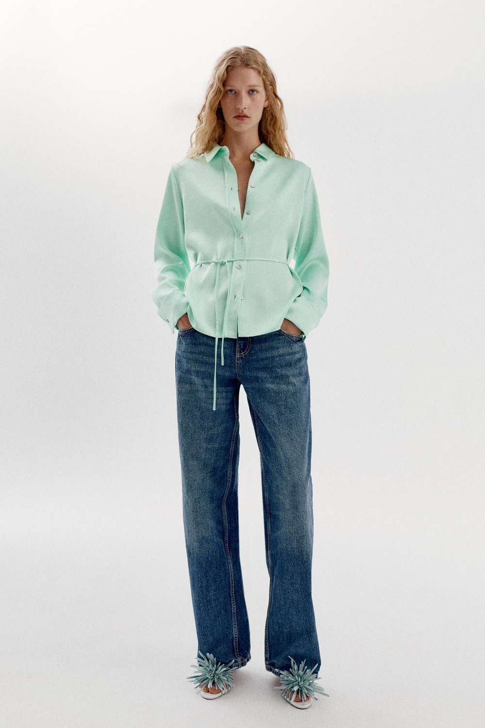 АТЛАСНАЯ РУБАШКА С ЗАВЯЗКОЙ НА СПИНЕ — ZARA