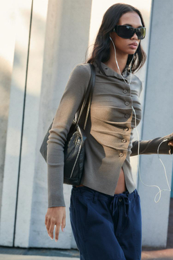 ZARA ТРИКОТАЖНЫЙ ТОП СО СБОРКАМИ, КАМЕННЫЙ МЕЛАНЖ