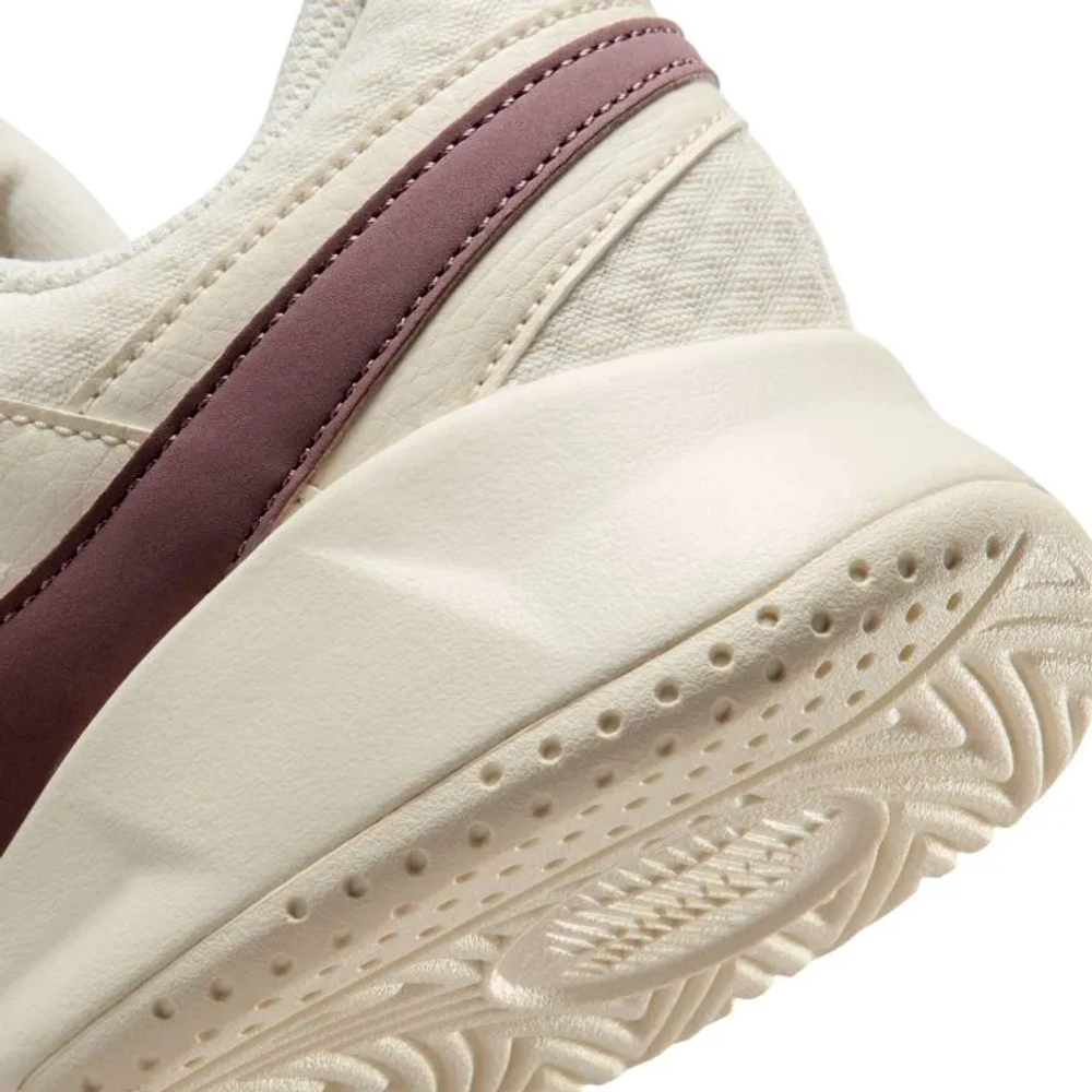 Женские теннисные кроссовки Nike Court Lite 4 - pale ivory/tattoo vachetta tan