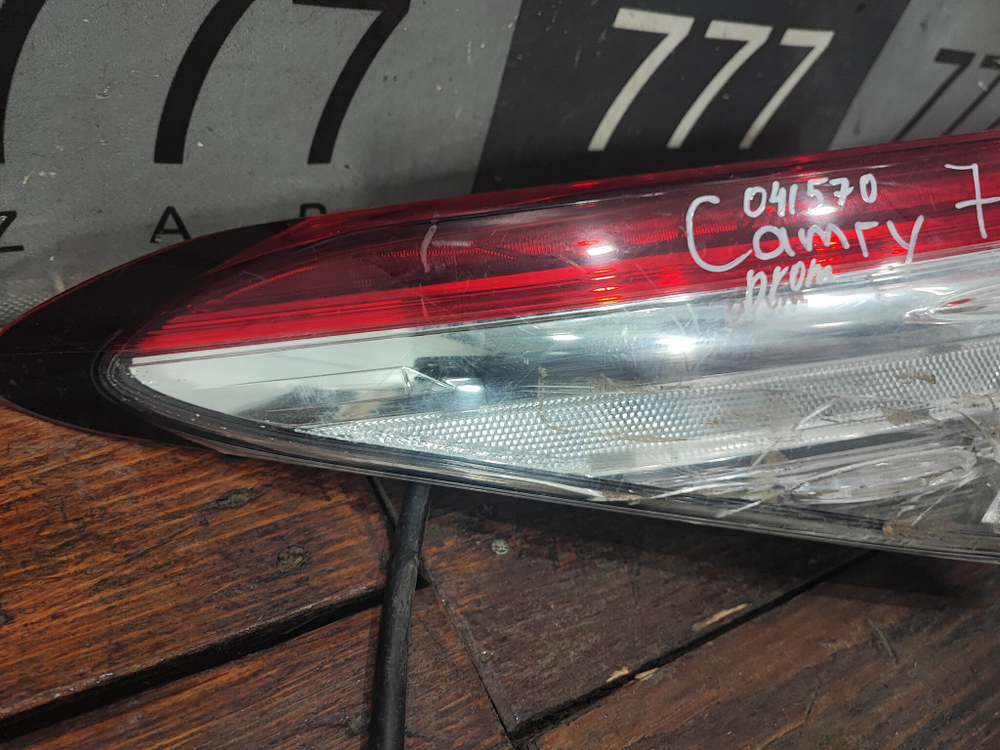 Фонарь задний левый LED Toyota Camry (XV70) 17-нв Б/У Оригинал 8156033690