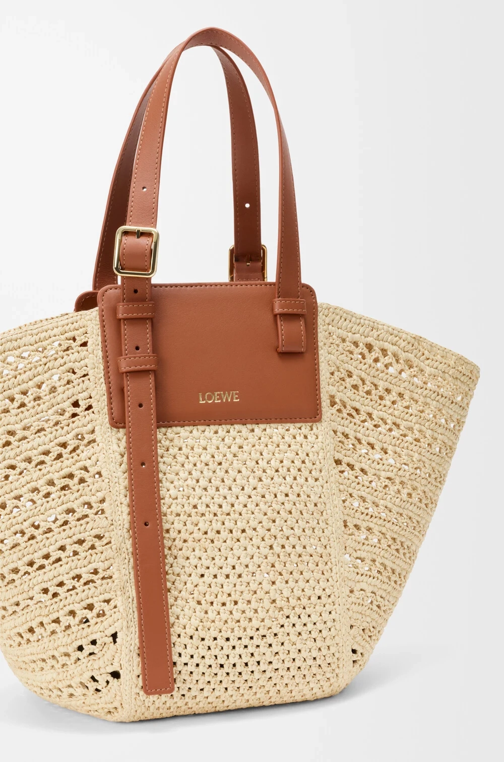 Loewe Сумка Hammock Cabas среднего размера из рафии и телячьей кожи, натуральный/коричневый