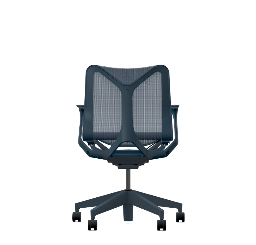 Кресло Herman Miller Cosm, низкая спинка, цвет Nightfall, нерегулируемые подлокотники