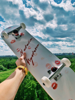 СКЕЙТБОРД HOLY WOOD KISSES 8.25"
