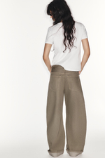ДЖИНСЫ TRF BAGGY FOLDED СО СРЕДНЕЙ ПОСАДКОЙ — ZARA