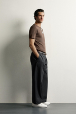 БАЗОВАЯ ФУТБОЛКА SLIM FIT /01 — ZARA