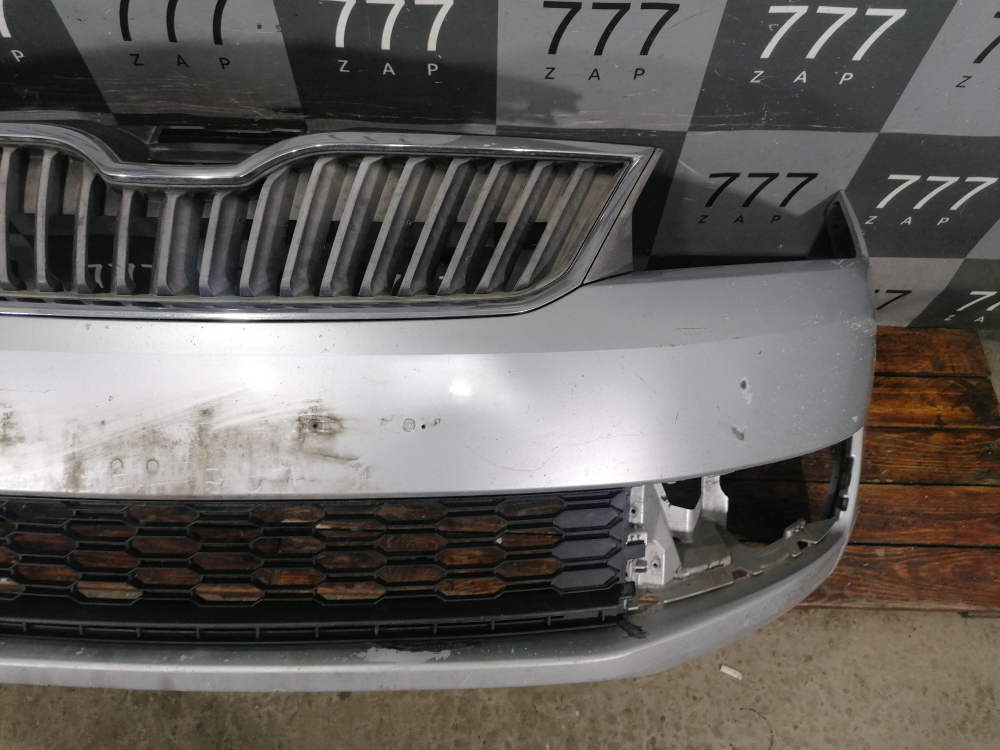 Бампер передний Skoda Rapid 1 12-20 Б/У Оригинал 60U807221F
