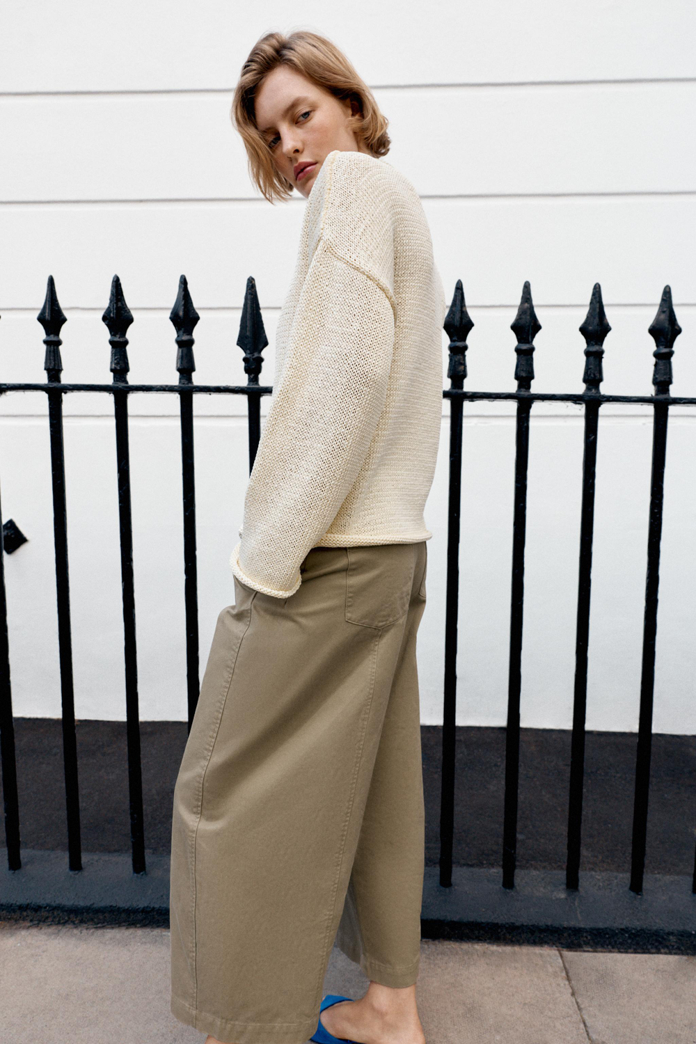 СВИТЕР В РУБЧИК С ВЫРЕЗОМ ЛОДОЧКОЙ — ZARA