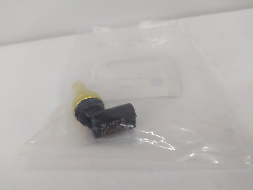 Датчик температуры 55591401 GM Opel/Chevrolet Astra J (10 ) 1.4i/1.6i/1.8i/1.4T/1.6T
