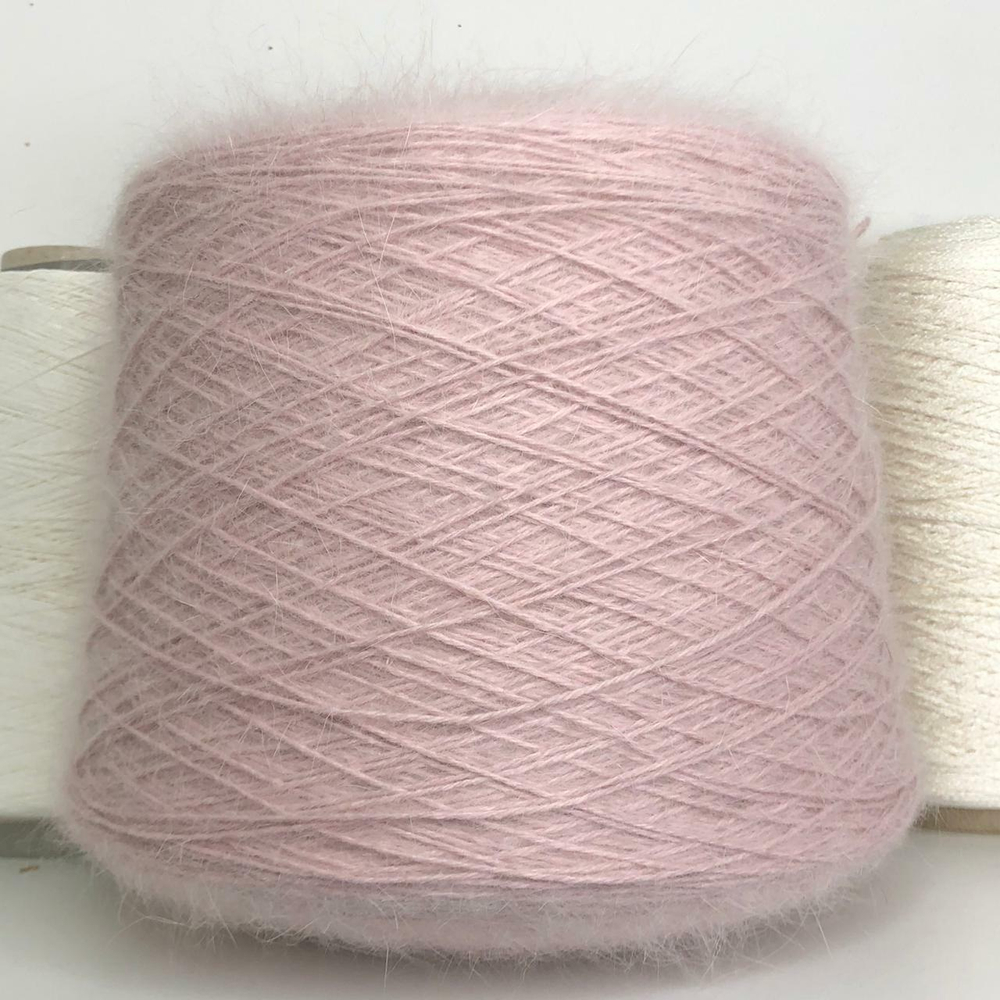 ANGORA 80 - Biagioli Modesto; 80% ангора, 20% п/а; 566м/100гр (3/17); col. 307521 розовая пудра; Есть бобинки: 118, 162, 160, 145, 153, 281 гр S716