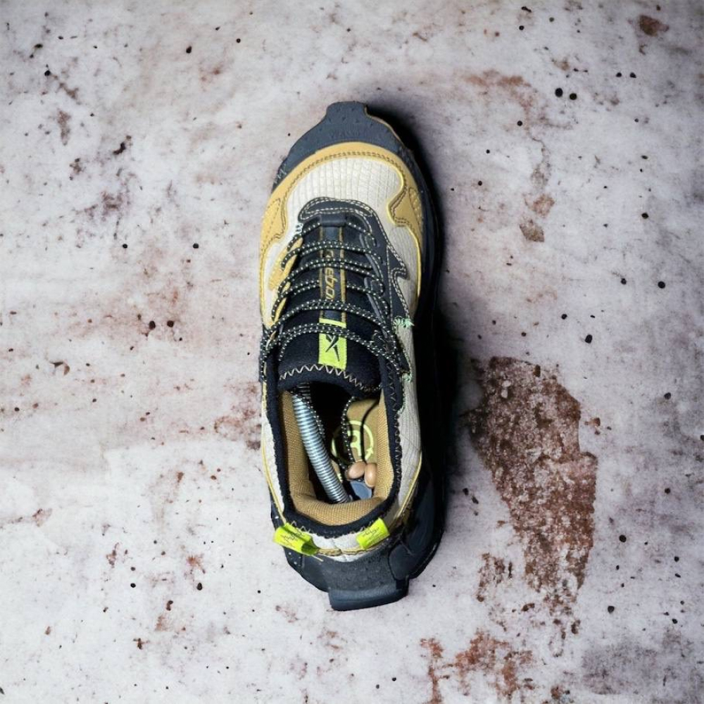 Reebok Zig Kinetica 2 • Brown