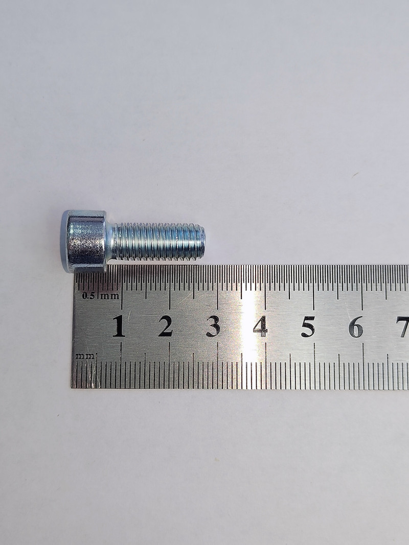8х20 ОЦ. Винт П/Р с внут.шестигр. к.п.8.8 DIN912 (30 шт)