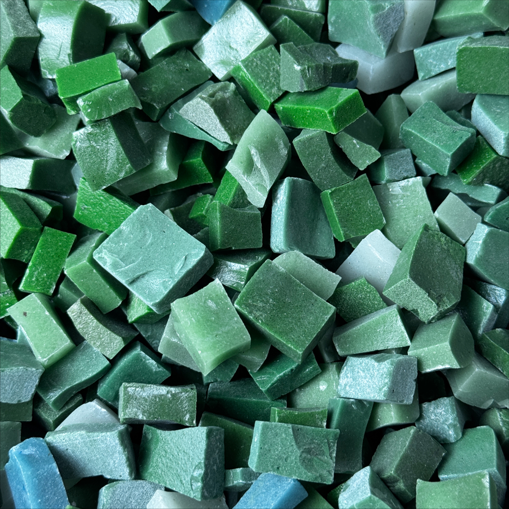 V1.K.green смальта разноформатная колотая зеленых оттенков по лучшей цене