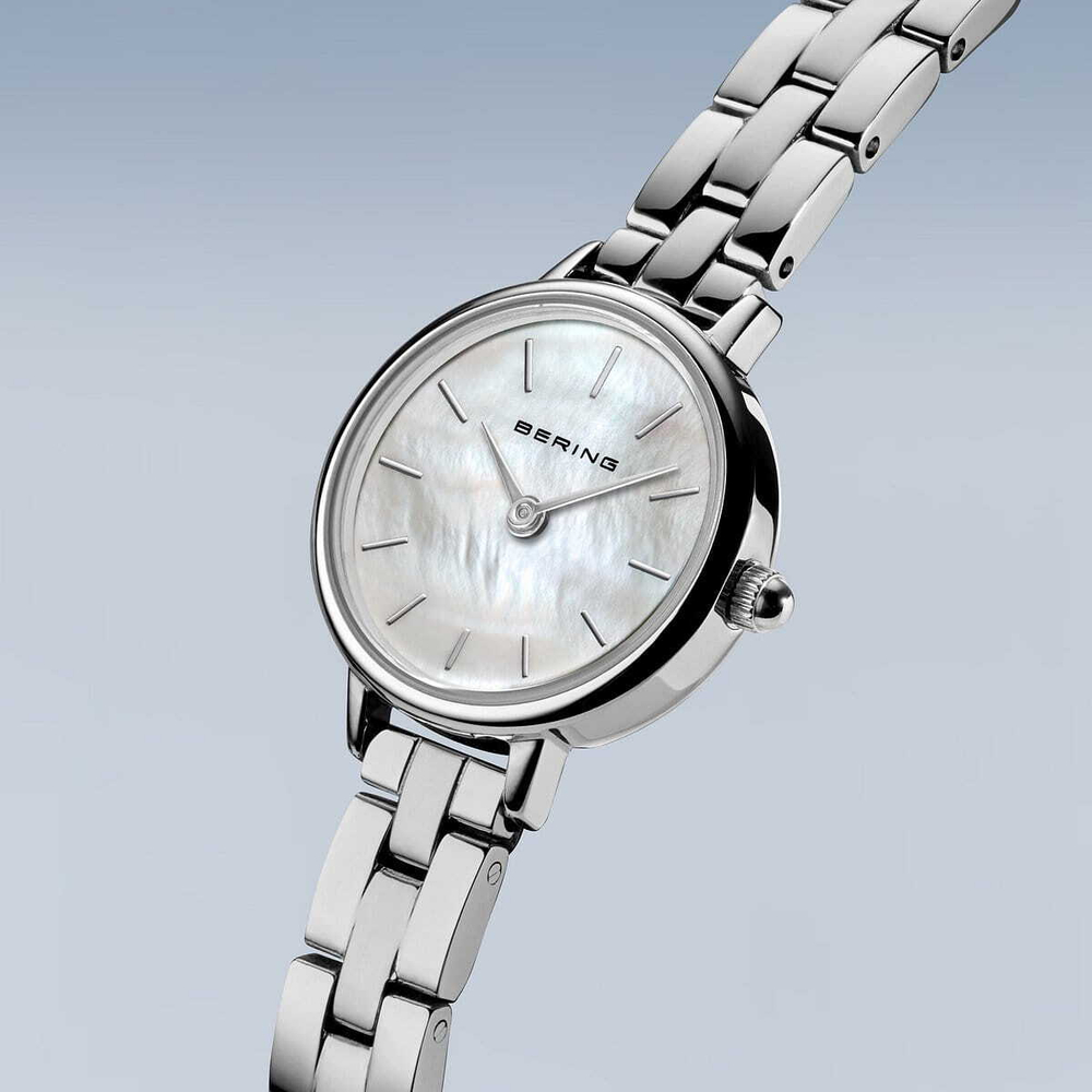 Женские наручные часы Bering 11022-704