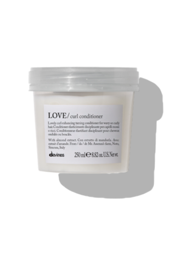 Davines LOVE Curl Conditioner — кондиционер для усиления завитка вьющихся волос