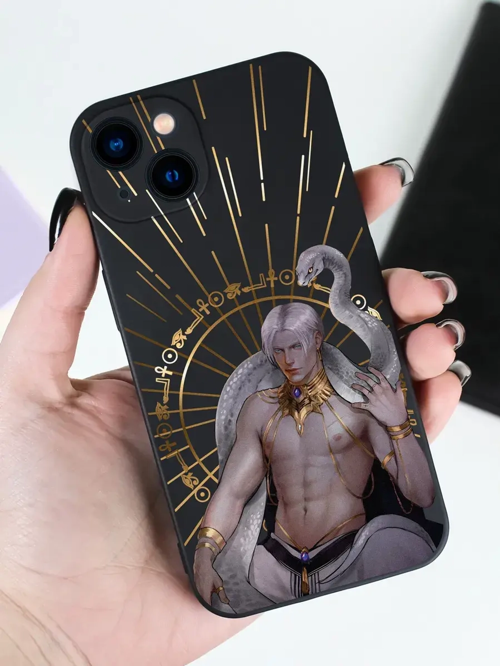 Чехол на iPhone 15 с принтом