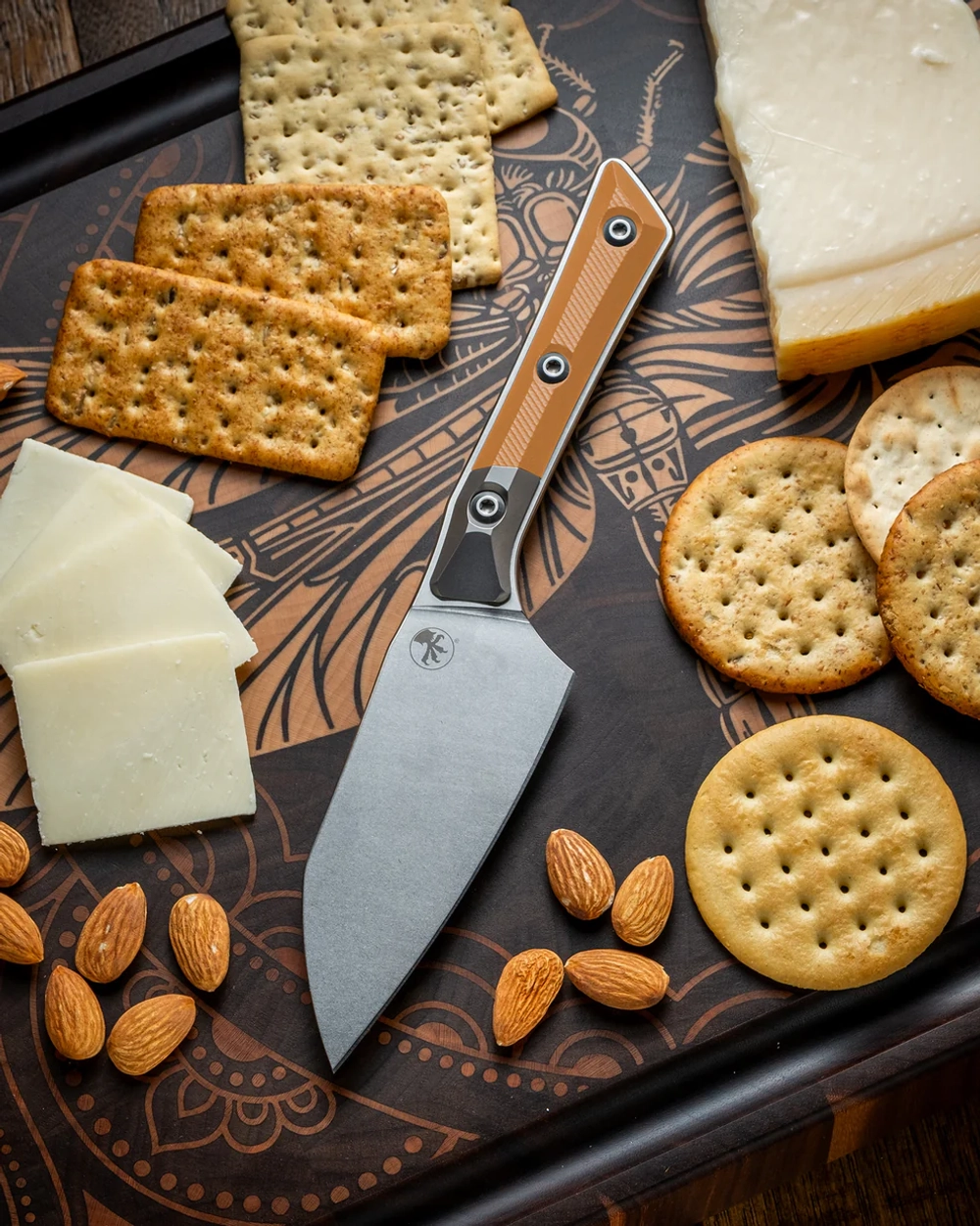 Нож кухонный Microtech 3300B-10EM Santoku Knife 4'