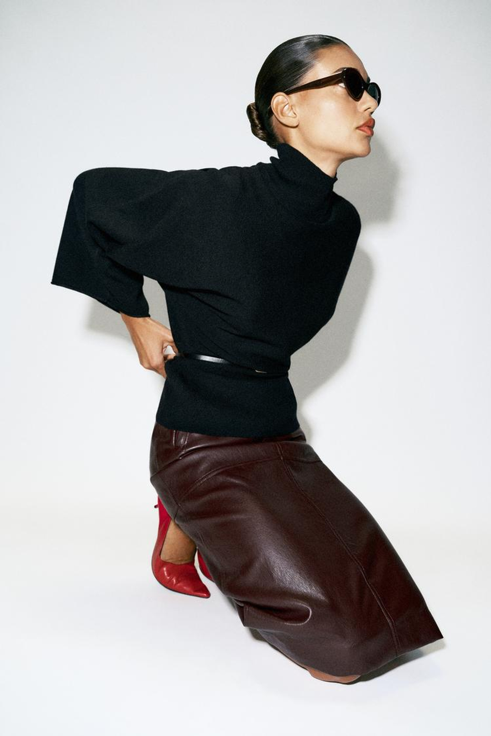 ZARA СВИТЕР ИЗ ТРИКОТАЖА С ПОЯСОМ, ЧЕРНЫЙ