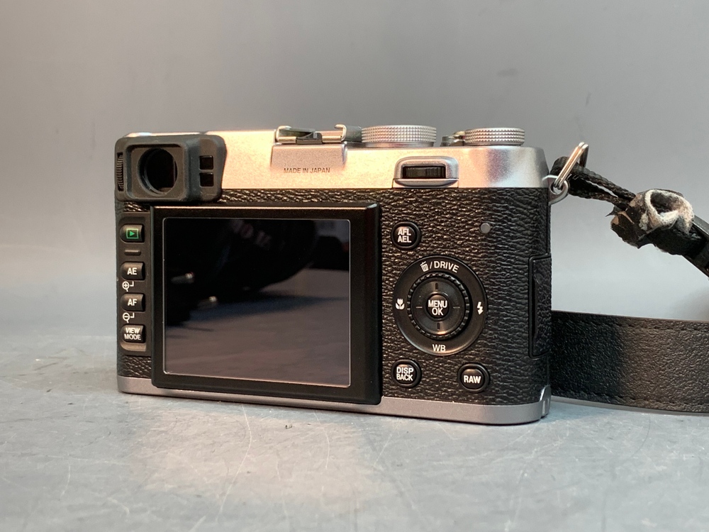 Fujifilm FinePix X100