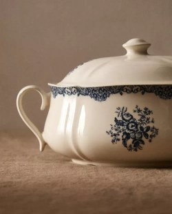 ZARA HOME СЕРВИРОВОЧНАЯ СУПНИЦА ИЗ ФАЯНСА С ЦВЕТОЧНЫМ УЗОРОМ, СИНИЙ