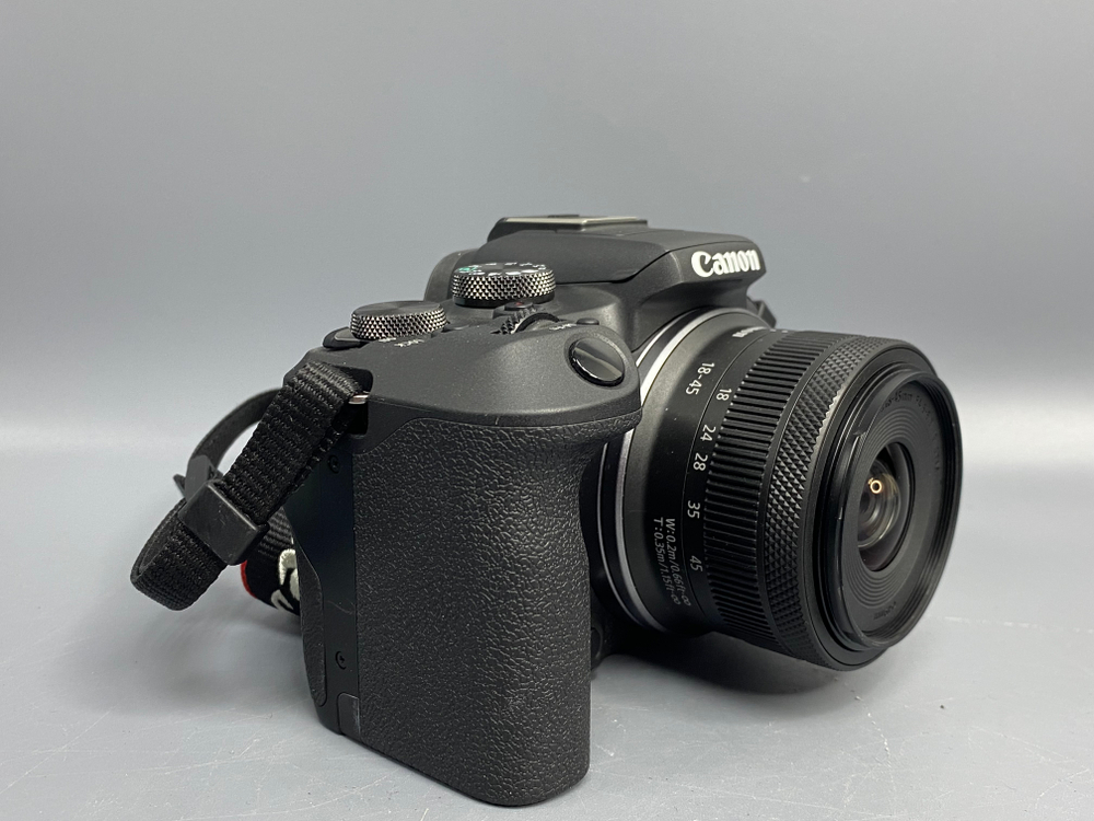 Canon EOS R10 Kit 18-45mm IS STM
