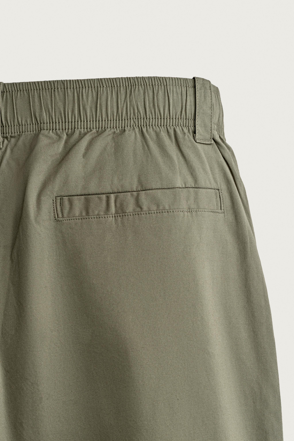 БРЮКИ RELAXED FIT СО СКЛАДКАМИ — ZARA · 1063/443