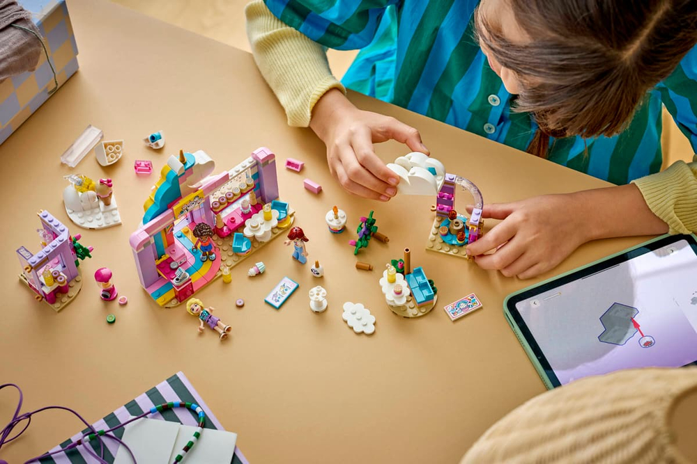 Конструктор LEGO Friends 42684 Unicorn Dream Cafe