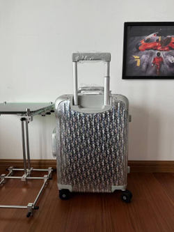 Дорожный чемодан Rimowa x DIOR