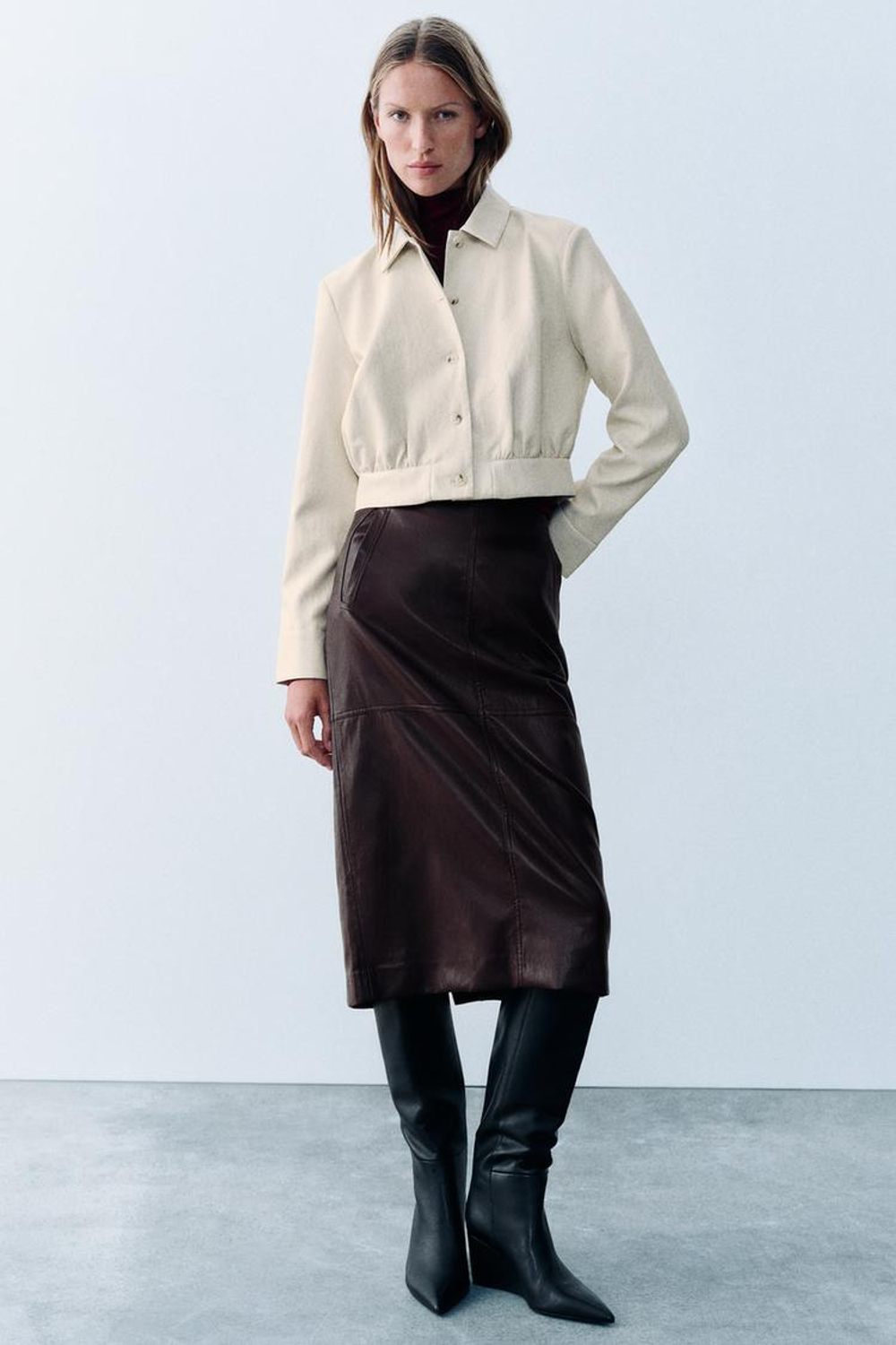 ZARA УКОРОЧЕННАЯ РУБАШКА С ЭФФЕКТОМ КОЖИ И ПОДПЛЕЧНИКАМИ, ЭКРЮ